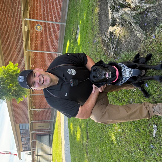 Officer Link and K9 Nellie visit us and check in on our wildcats 🐾